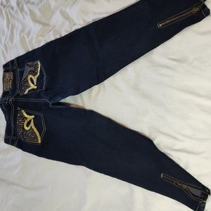 Women's Capri pants by roccawear